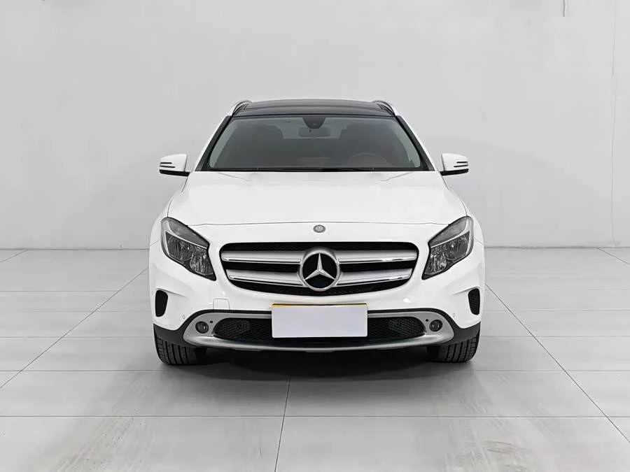 Mercedes Benz GLA