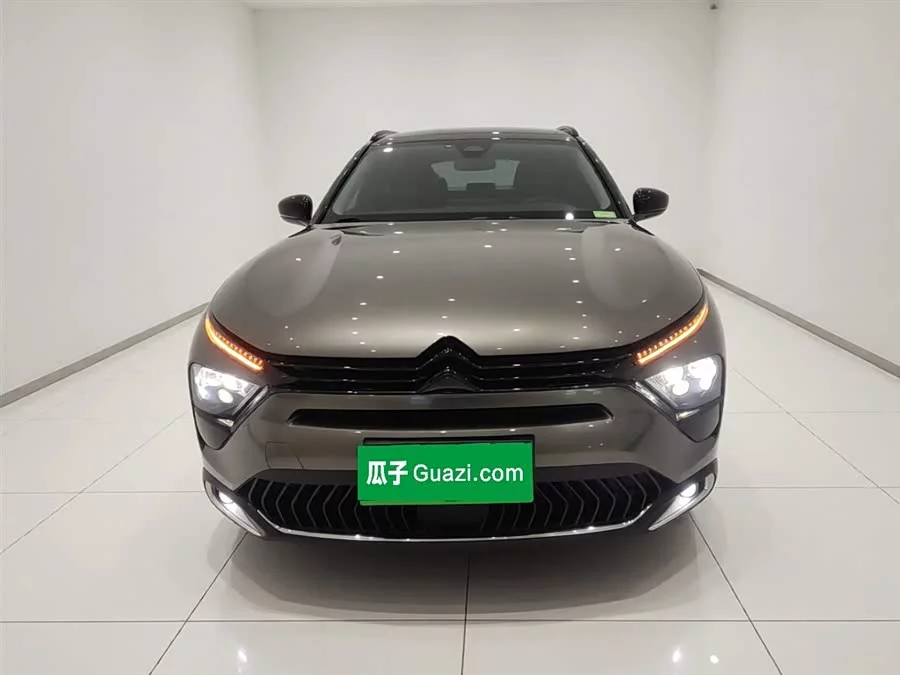 Citroën Versailles C5 X