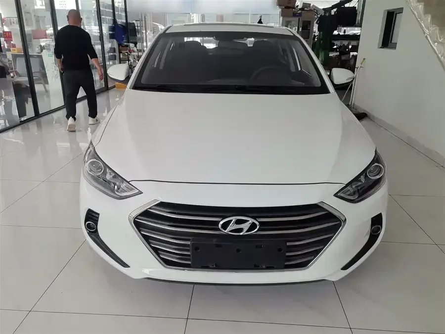 Hyundai elantra