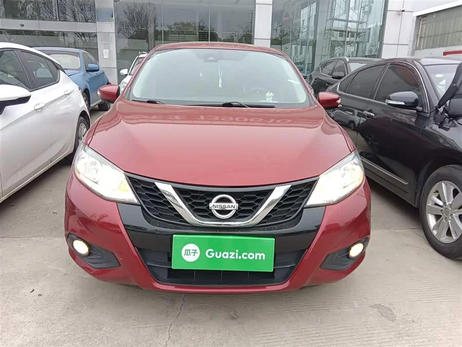 Nissan Tiida