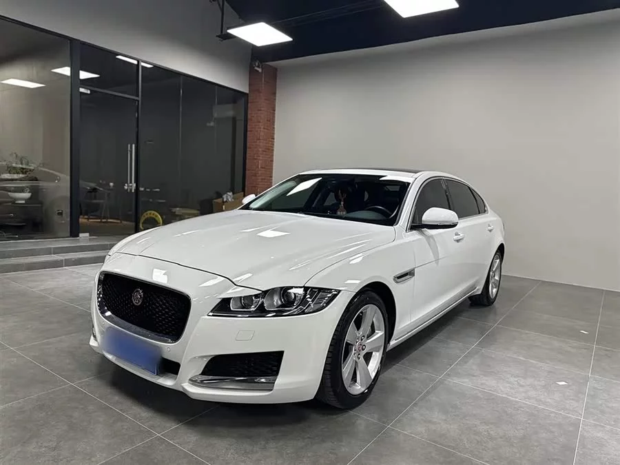 Jaguar XFL