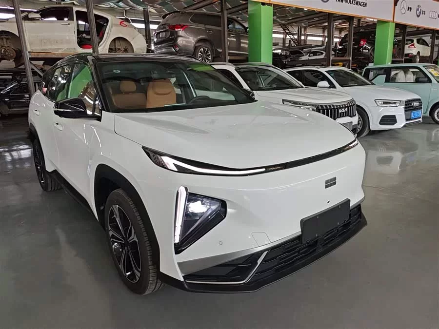 Geely Galaxy L7