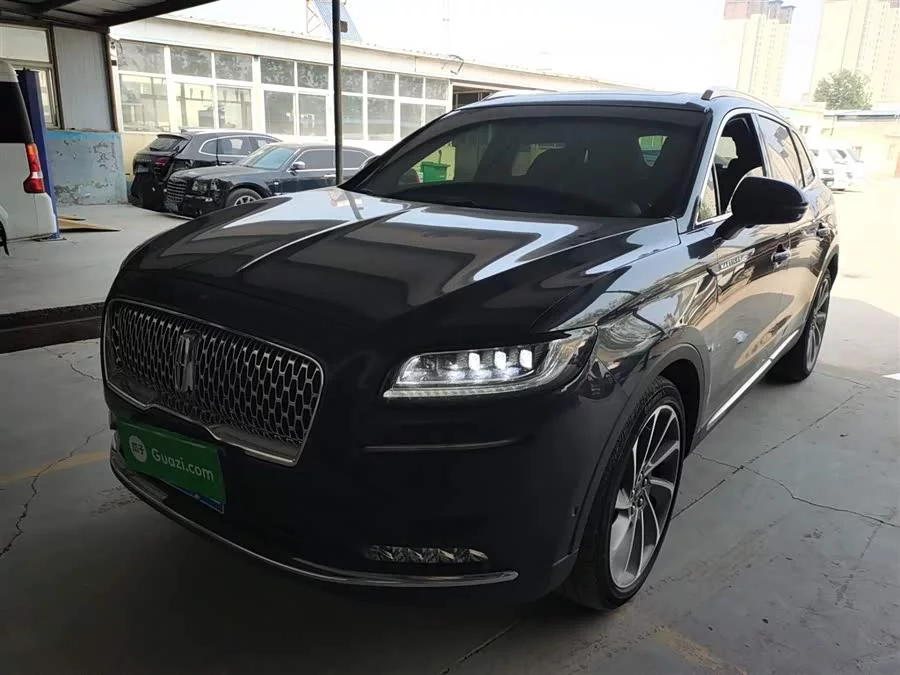 Lincoln Navigator