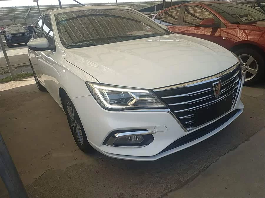 Roewe i5