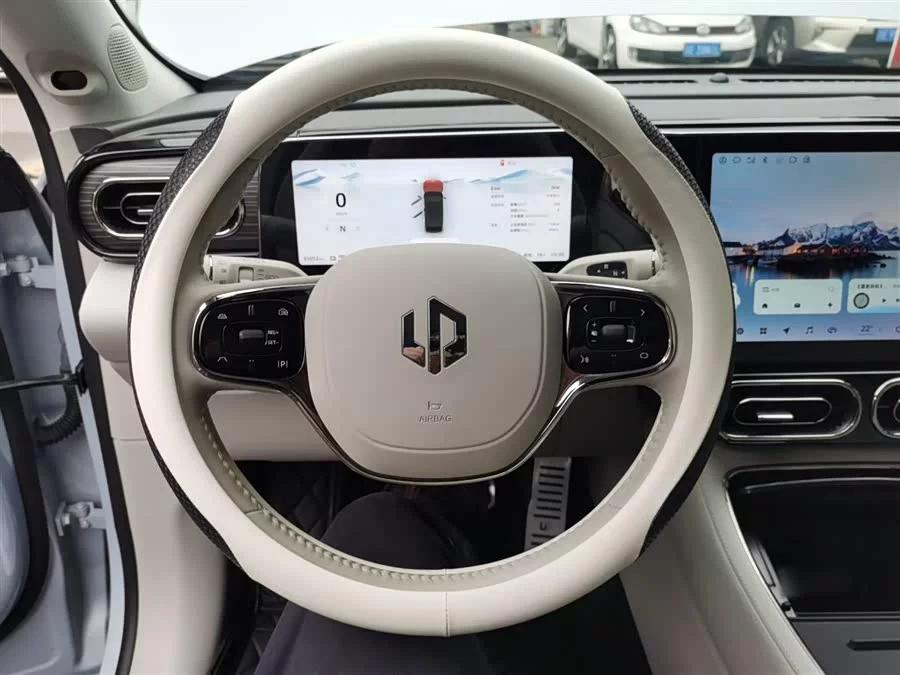 Leapmotor C11