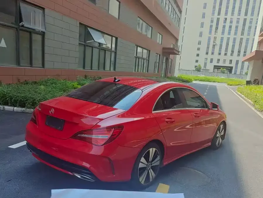 Mercedes-Benz CLA