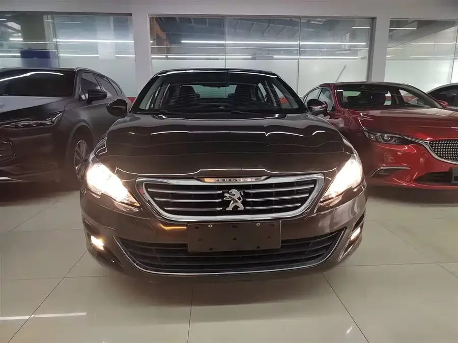 Peugeot 408