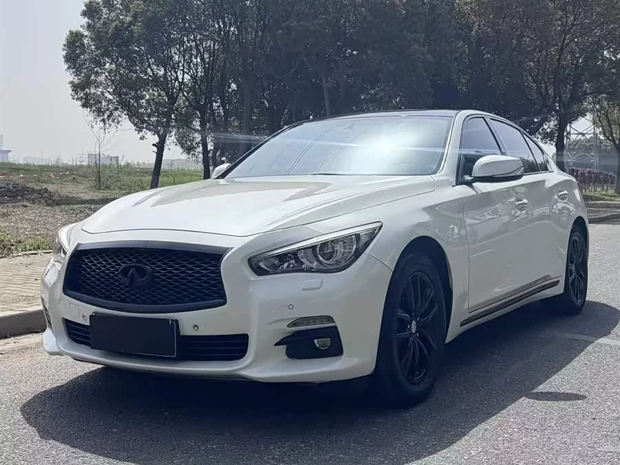 Infiniti Q50L