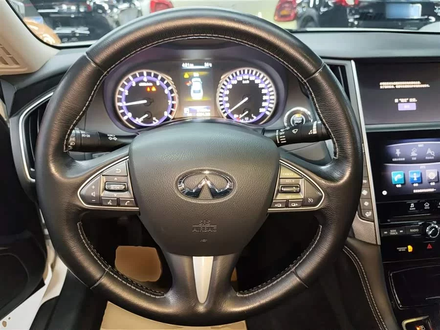 Infiniti Q50L