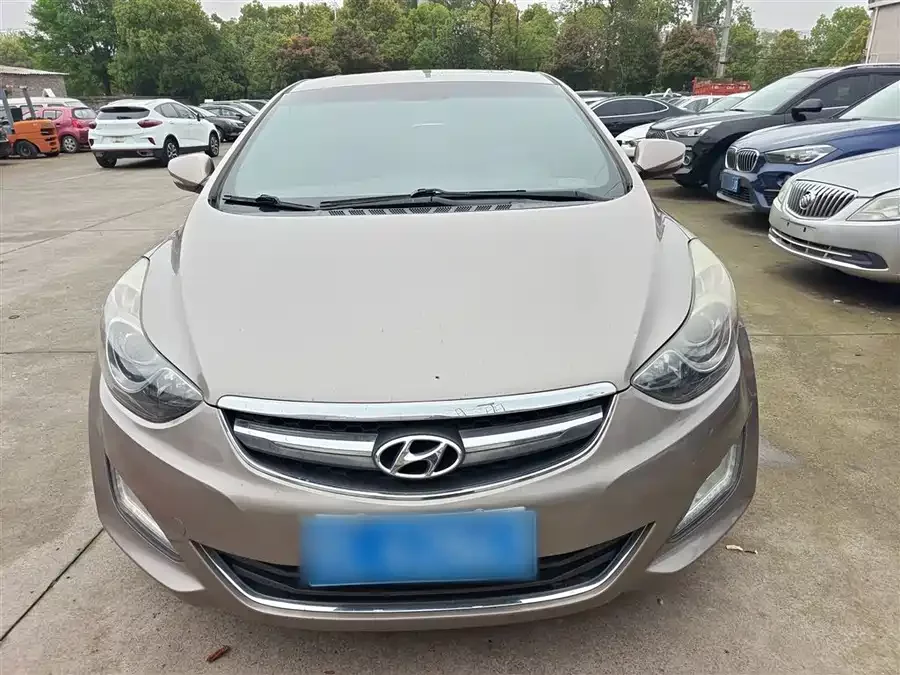 Hyundai Elantra