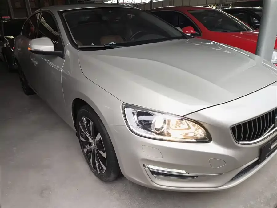 Volvo S60
