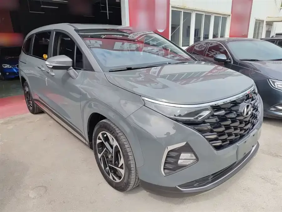 Hyundai Custo