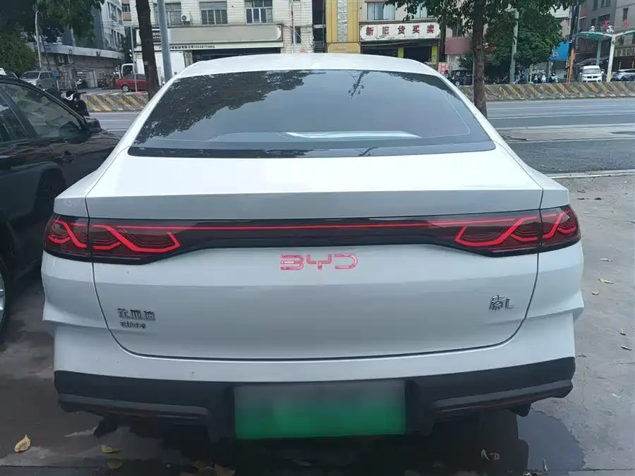 BYD Qin L