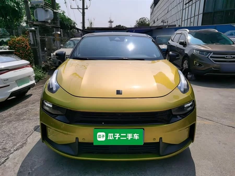 Lynk & Co 03