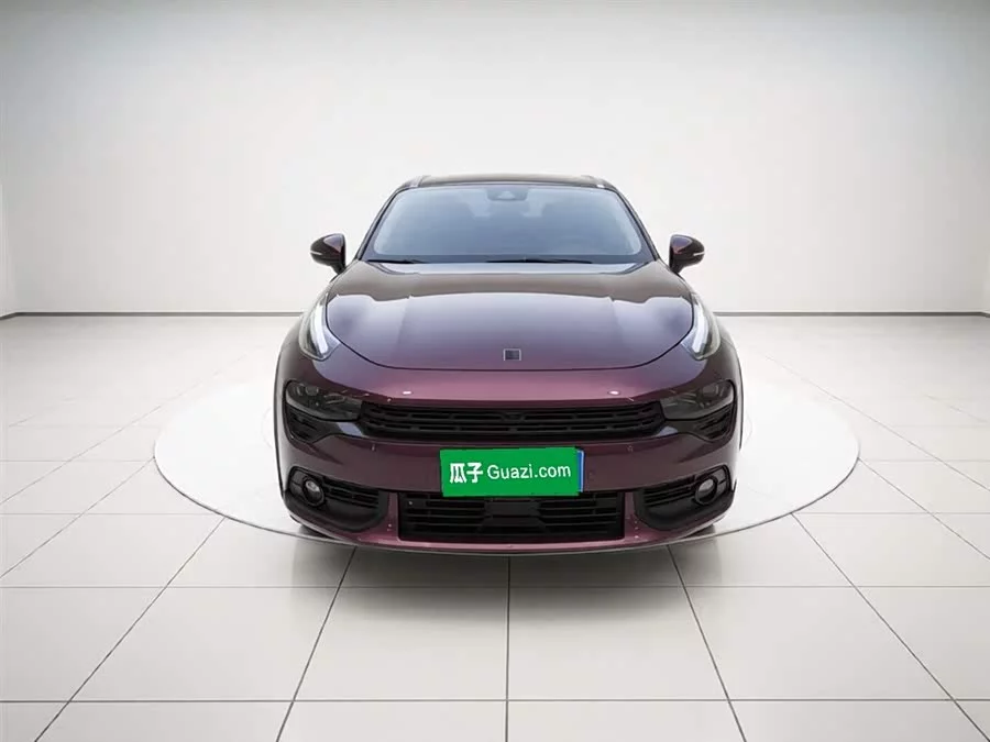Lynk & Co 02