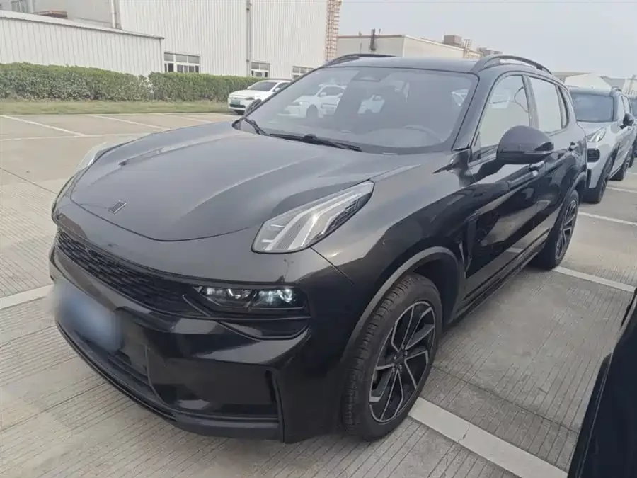 Lynk & Co 01