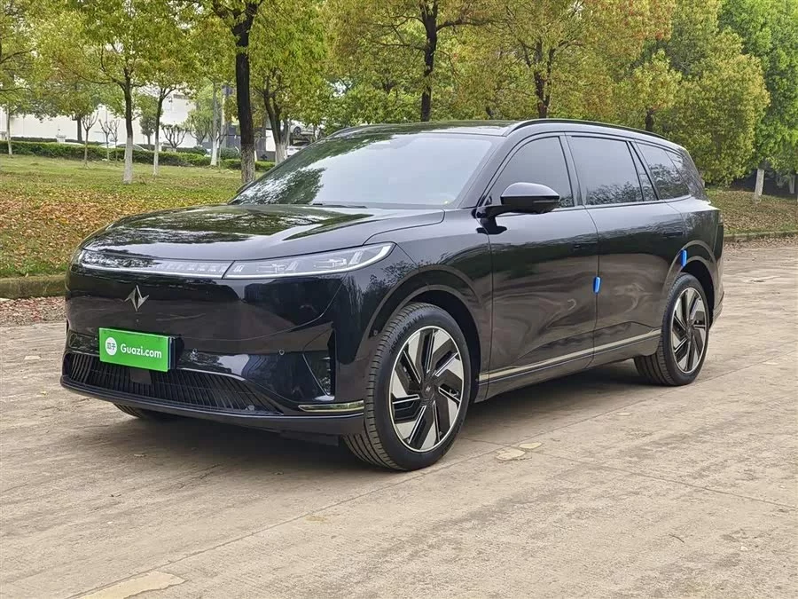 Dongfeng eπ008