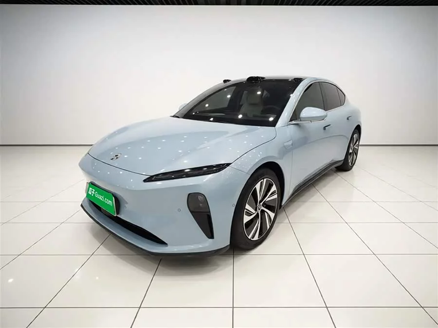 NIO ET5