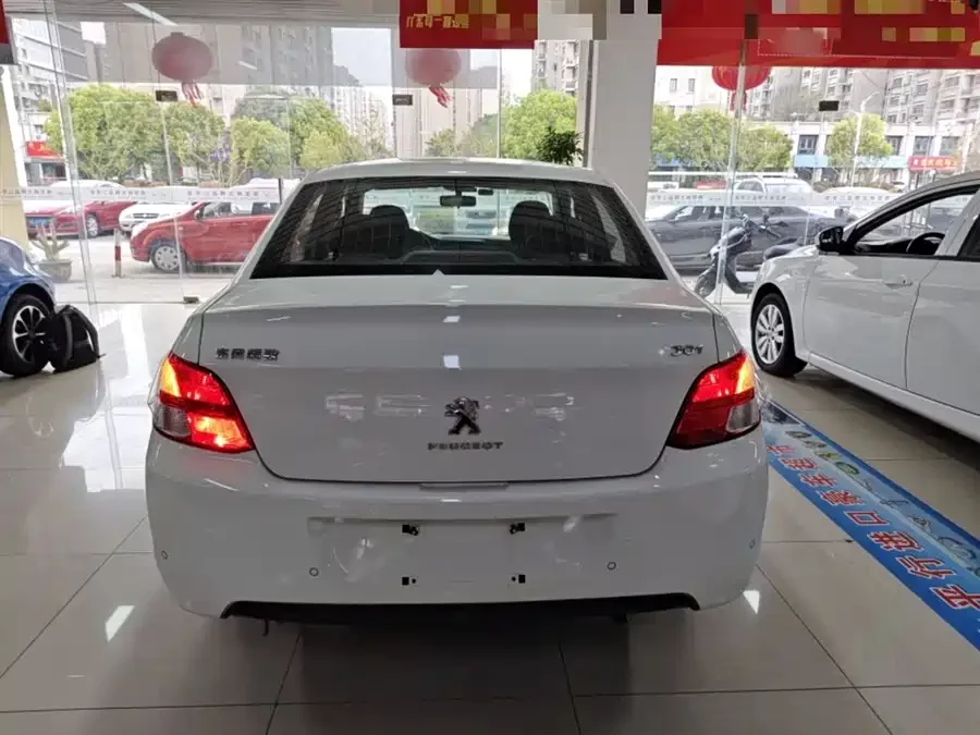 Peugeot 301