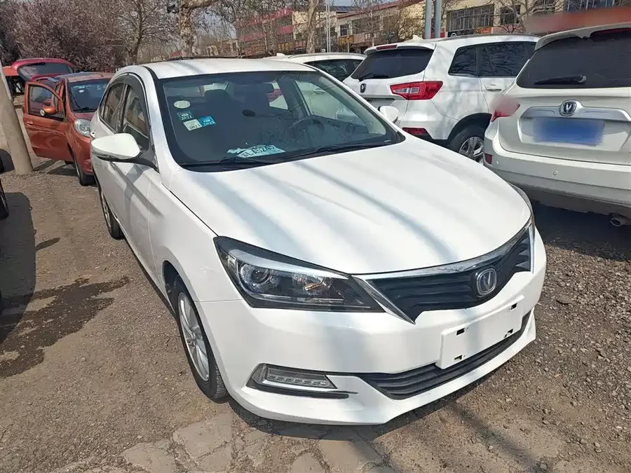 Changan Yuexiang V7