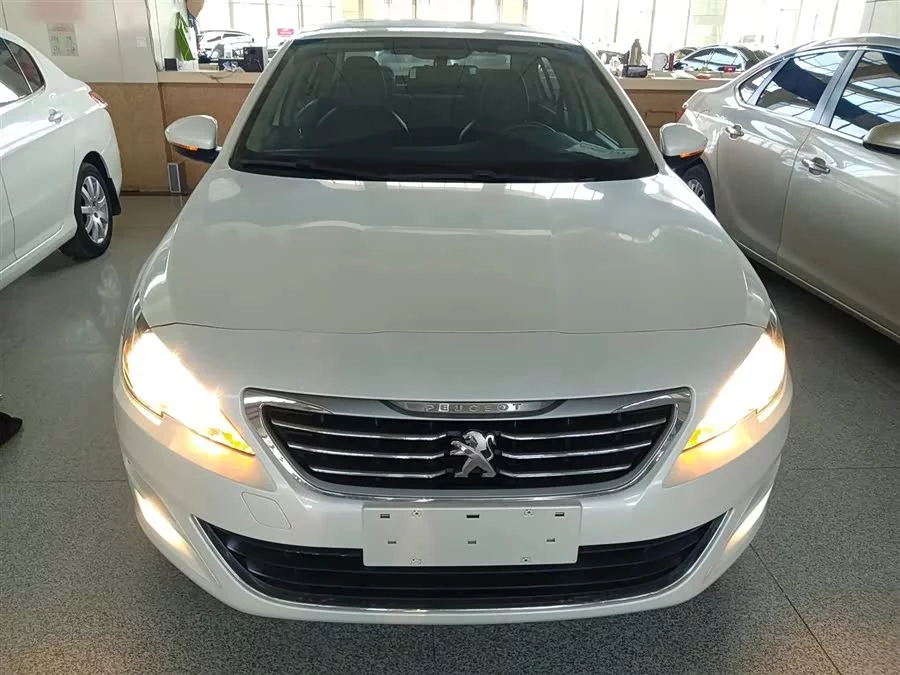Peugeot 408