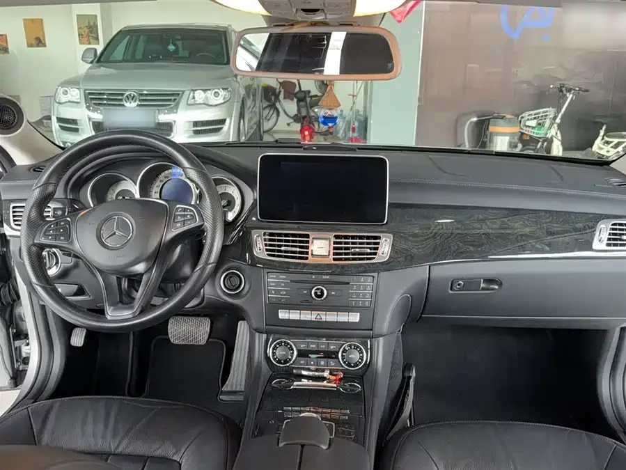 Mercedes Benz CLS