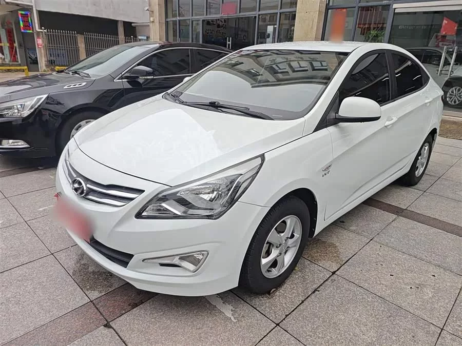 Hyundai Rena