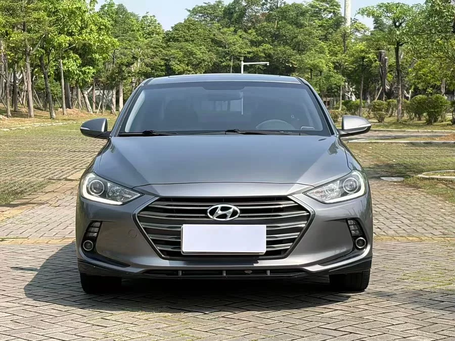Hyundai elantra