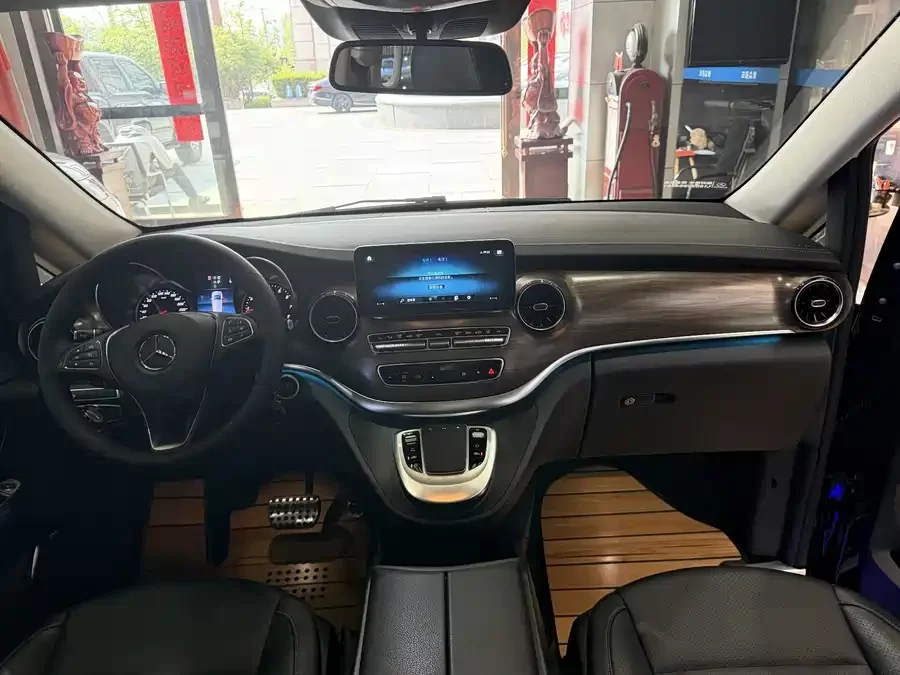 Mercedes Benz Class V