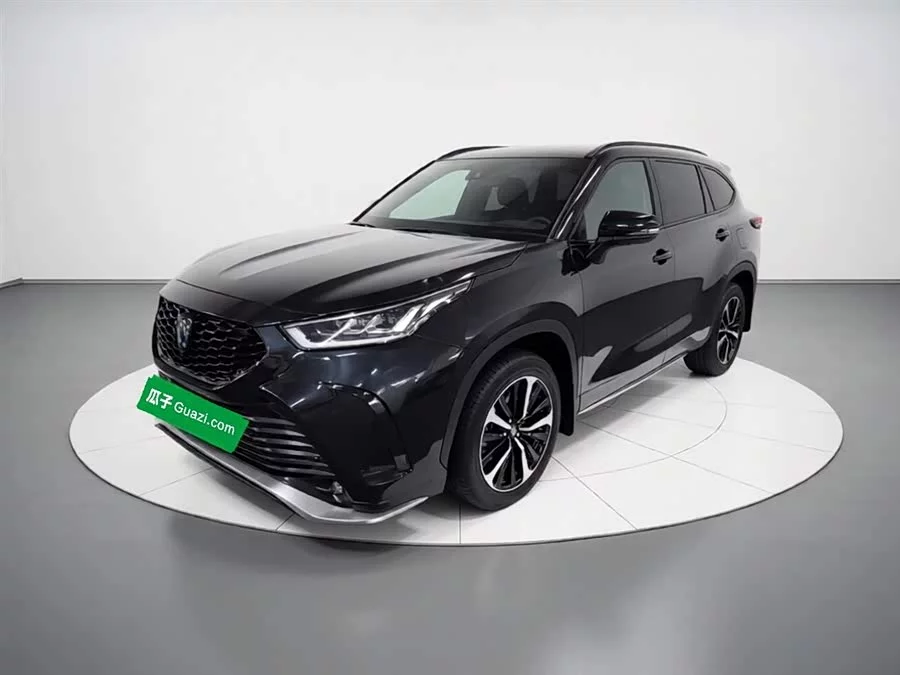 Toyota Crown Land