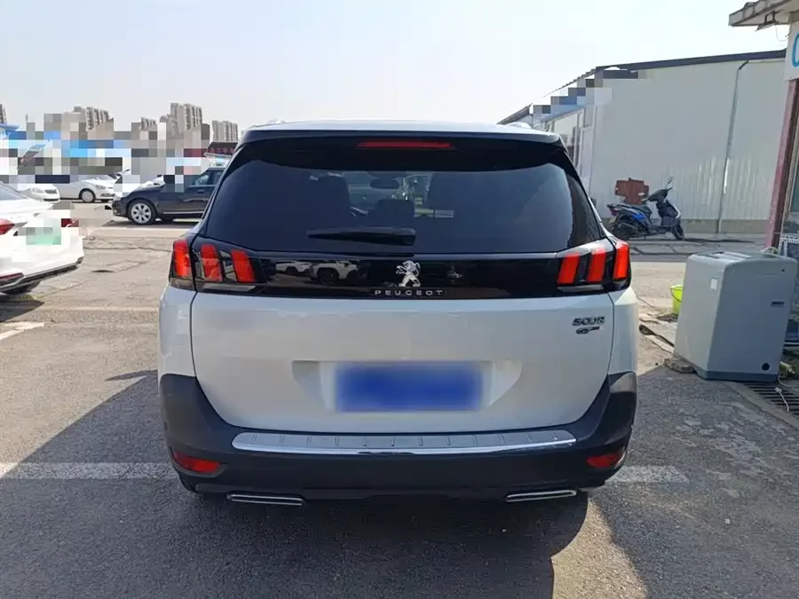 Peugeot 5008