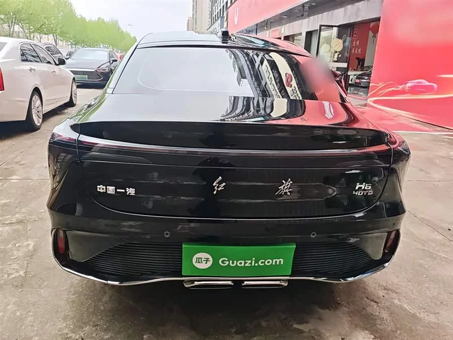 Hongqi H6
