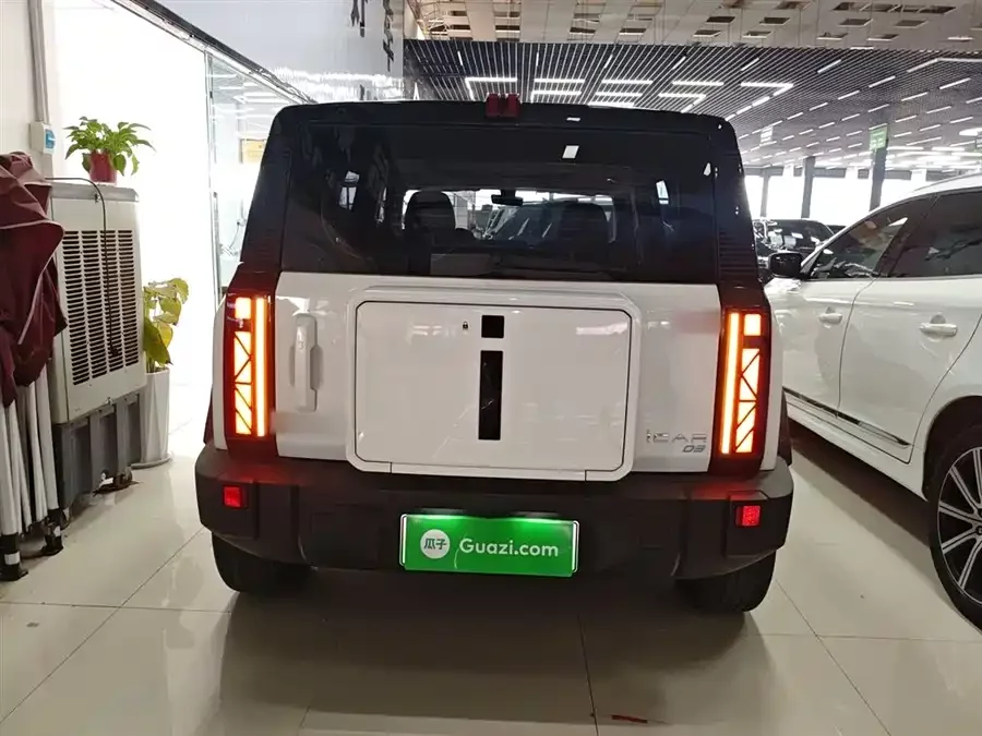 iCAR 03