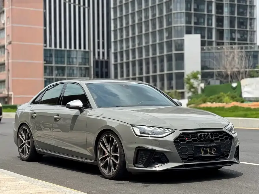 Audi S4