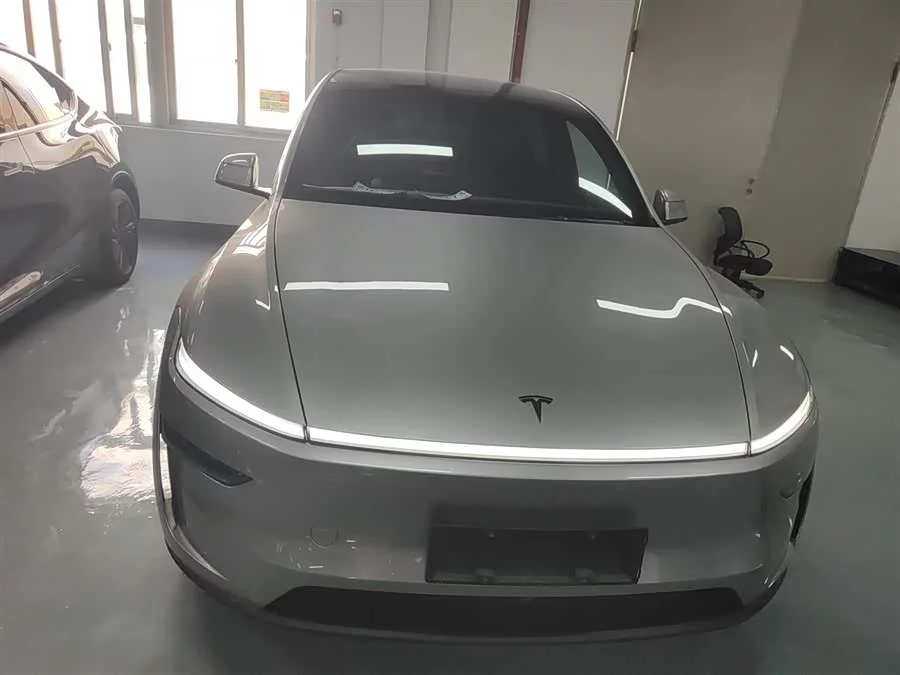 Tesla Model YL