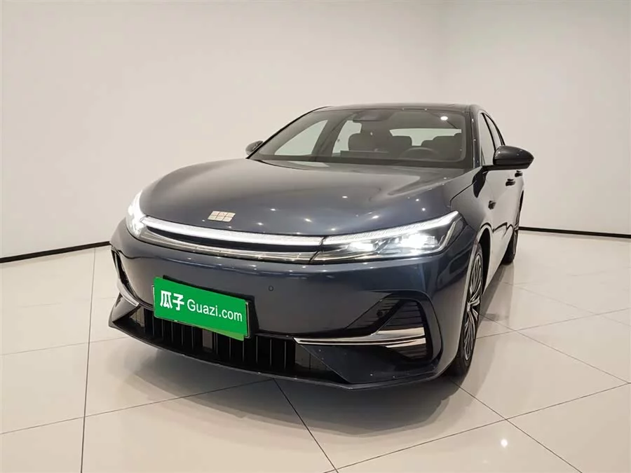 Geely Galaxy A7 EM