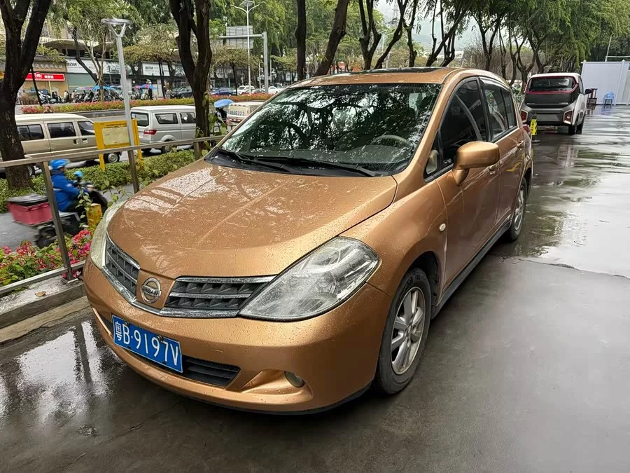 Nissan Tiida