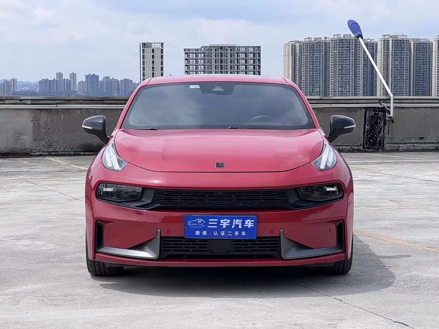 Lynk & Co 03