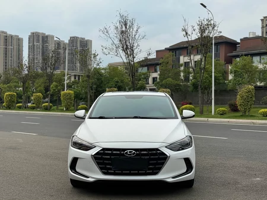 Hyundai elantra