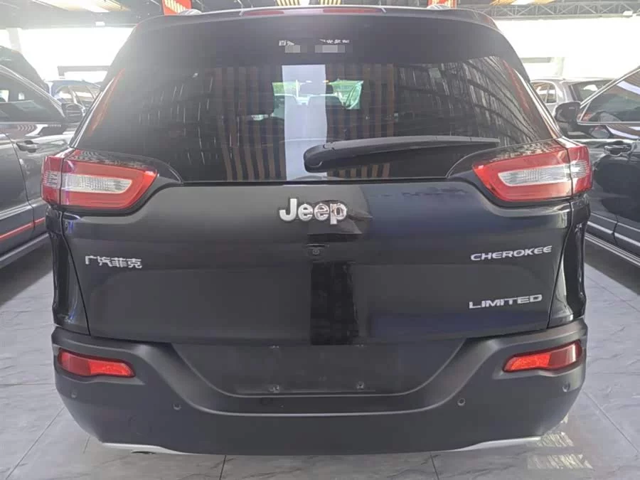 Jeep Cherokee