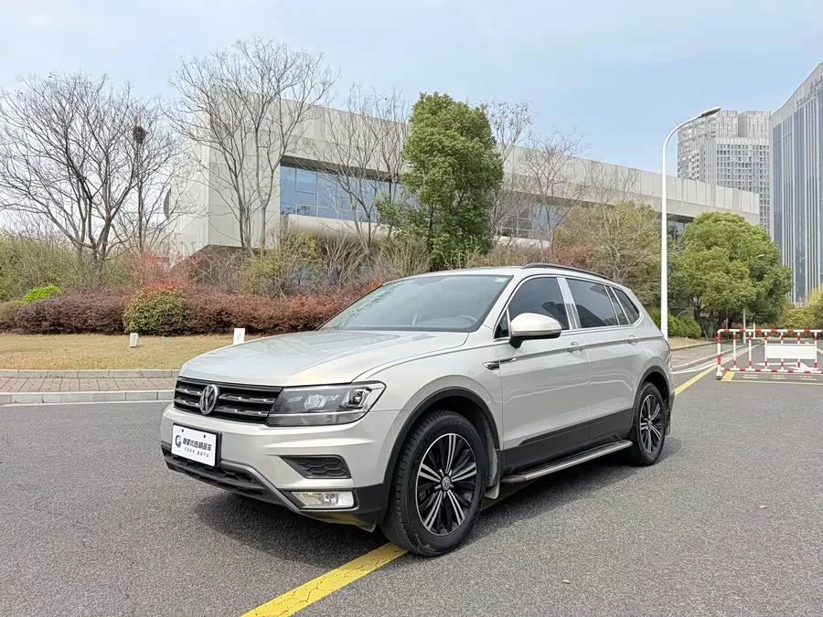 Volkswagen Tiguan L