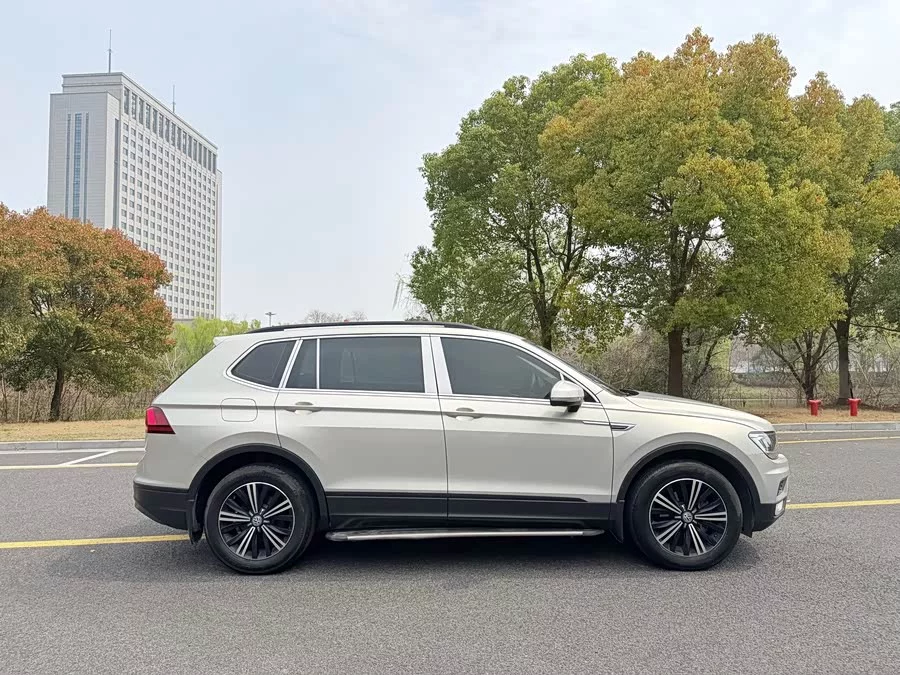 Volkswagen Tiguan L