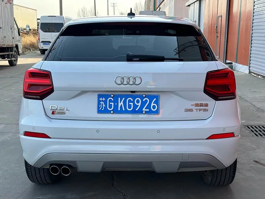 Audi Q2L