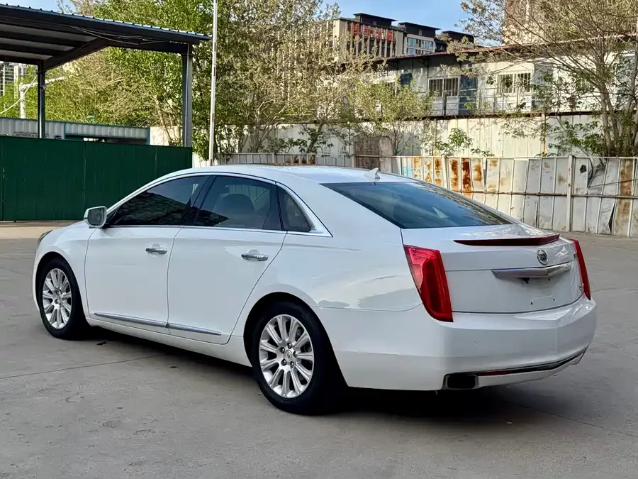 Cadillac XTS
