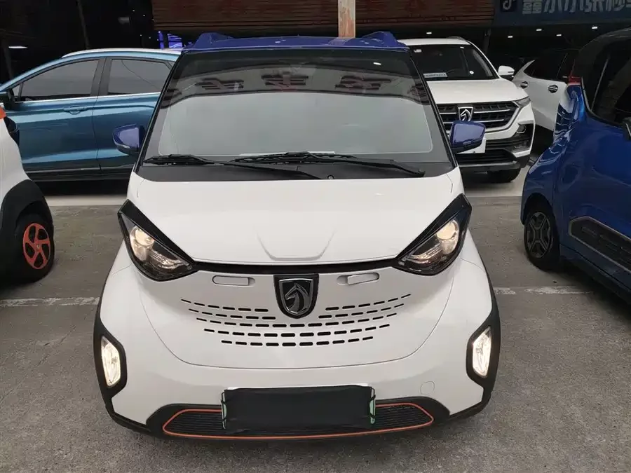 Baojun E100