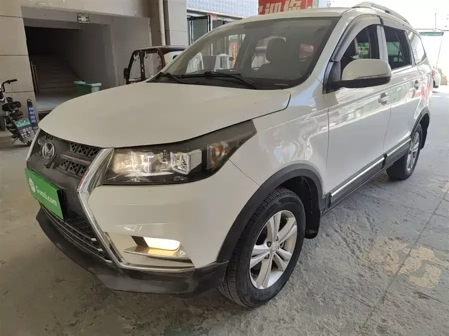 BAIC S3