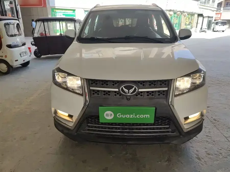 BAIC S3
