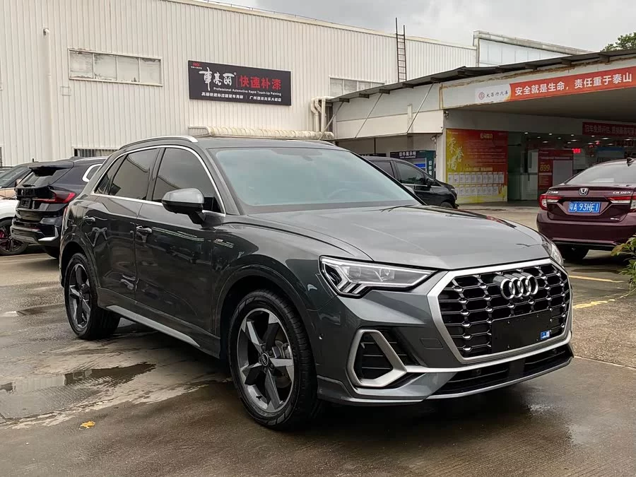 Audi Q3