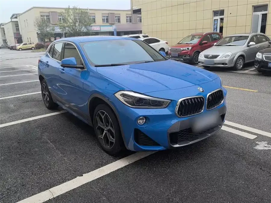 BMW X2