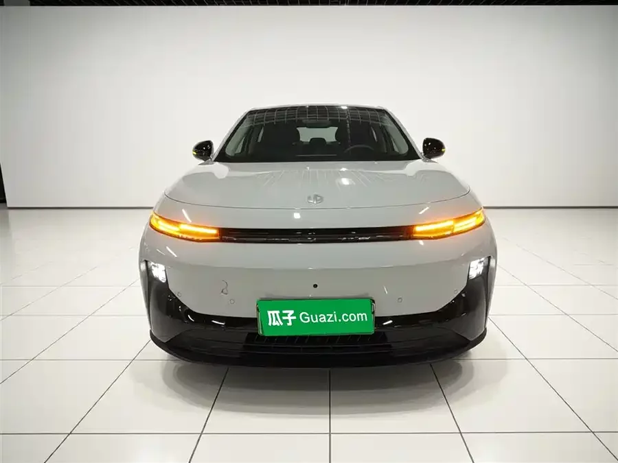 Leapmotor B10